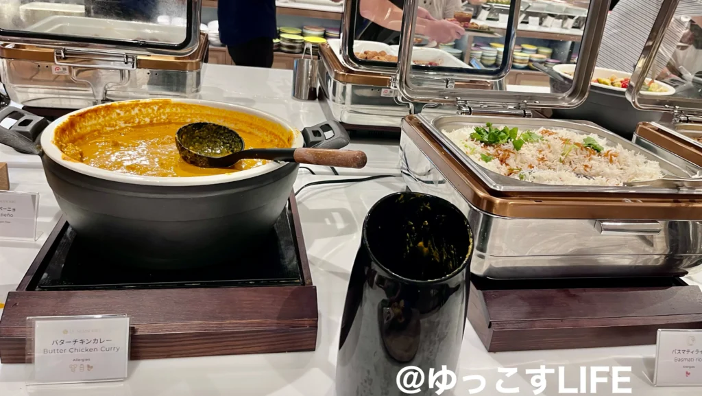 バターチキンカレーとバスマティライス