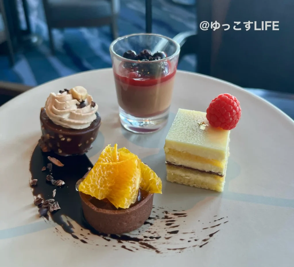 品川プリンスホテルのアフタヌーンティーのスイーツプレート