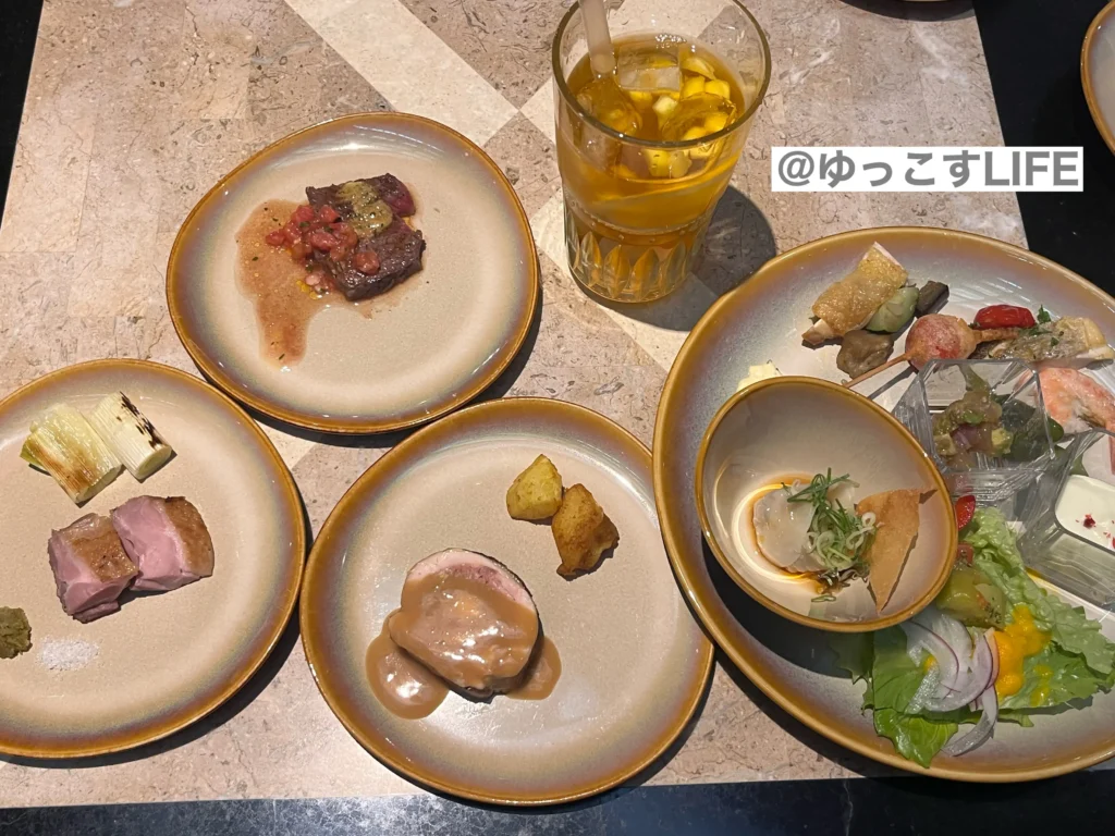 ラジョウのビュッフェで食べた料理の一部